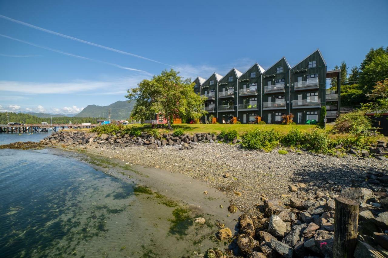 Island Village Properties At Fred Tibbs Tofino Buitenkant foto